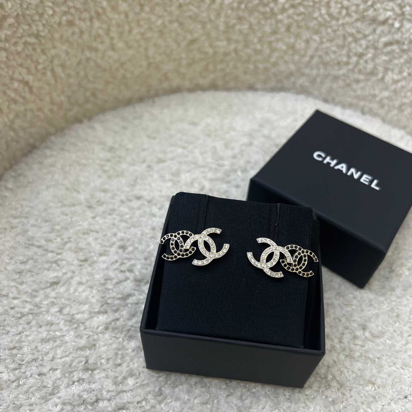 GLM-Double GLM- Logo Earrings with Crystals in GHW (Model: AB9260)