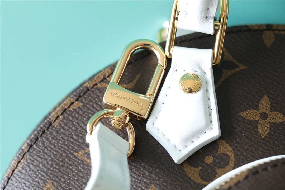 LV Ellipse GLAMI Handbag Created By Nicolas GhesquiÃƒÂ¨re From Classic Monogram Canvas For Women Brown 9.1in/23cm LV M20752