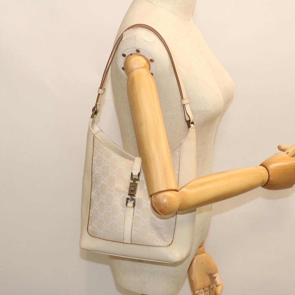 GUCCI GG Canvas Jackie Shoulder Bag White 001 3876 002122 51646