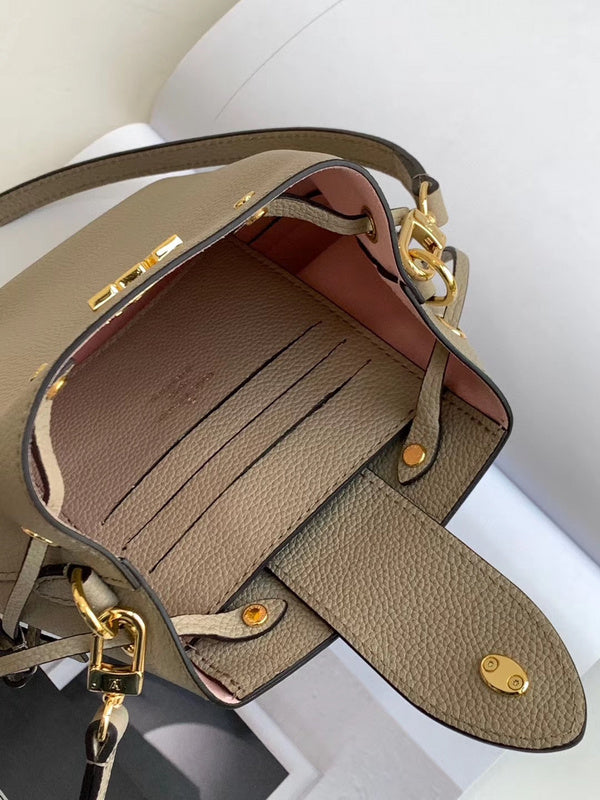 LOV2 Bags - Luxurious Bags  2582