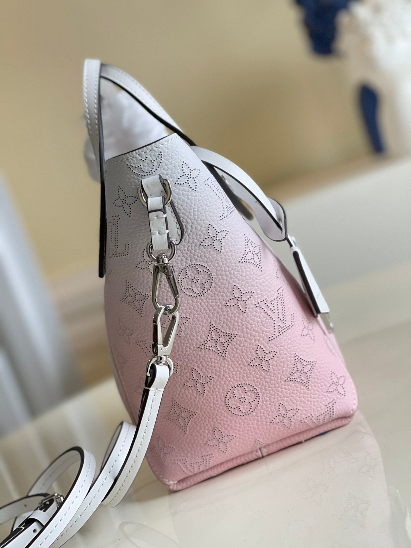 LV Hina PM Bucket Bag GraGLAMIent Pink For Women,  Shoulder And Crossbody Bags 9in/23cm LV M57858