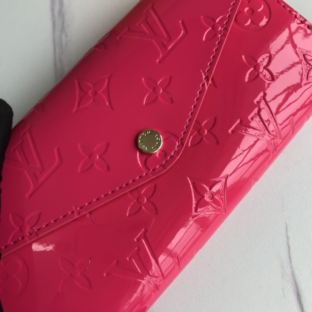 EN - New Arrival Wallet LUV 004