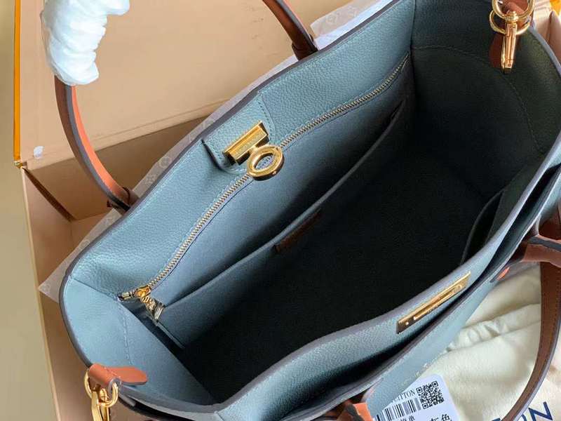 LOV2 Bags - Luxurious Bags  1039