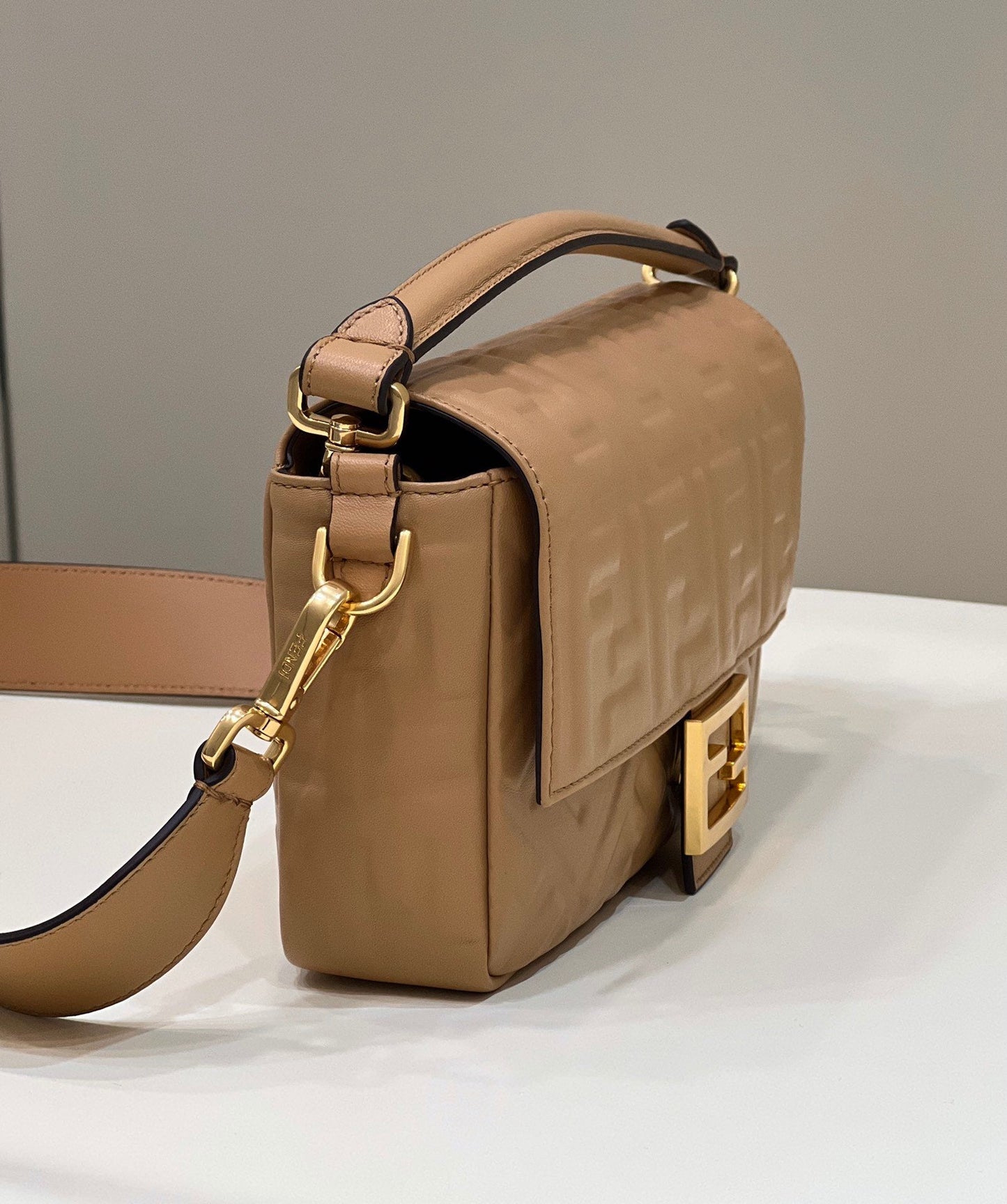 FI Baguette Brown For Women, Handbags, Shoulder And Crossbody Bags 10.6in/27cm FF 8BR600