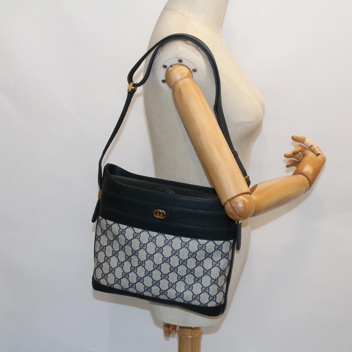 GUCCI GG Canvas Shoulder Bag PVC Leather Navy 53390