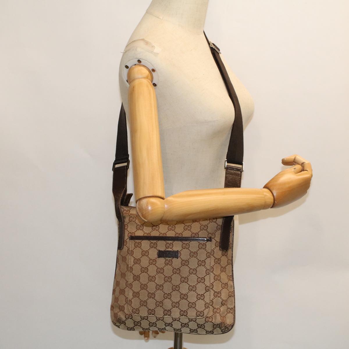 GUCCI GG Canvas Shoulder Bag Canvas Leather Beige Brown 53656
