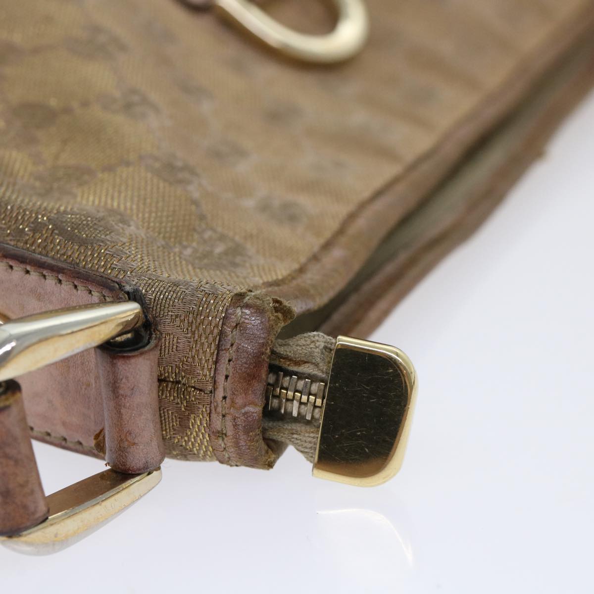 GUCCI GG Canvas Shoulder Bag Gold 53664