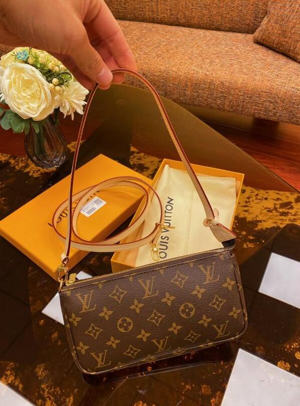 SAMC - LOV Bags - 1583