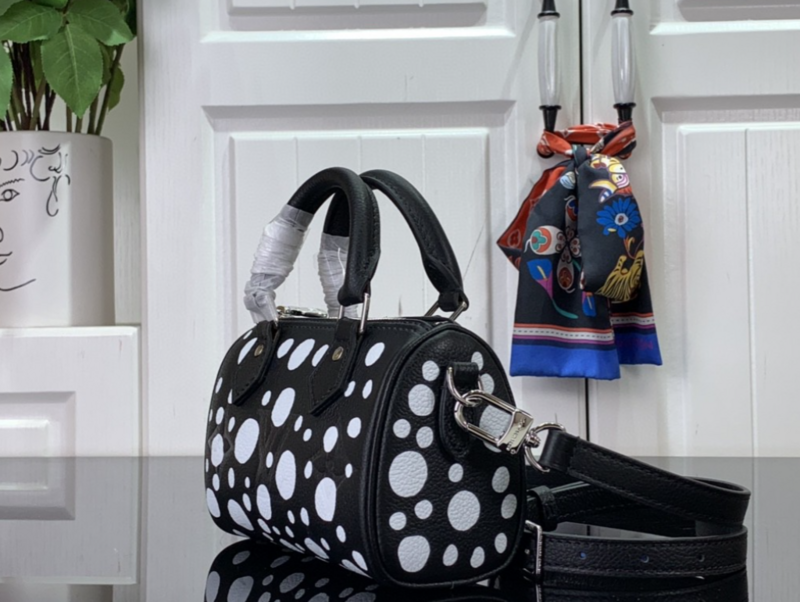 SAMC - LOV Bags - 1370