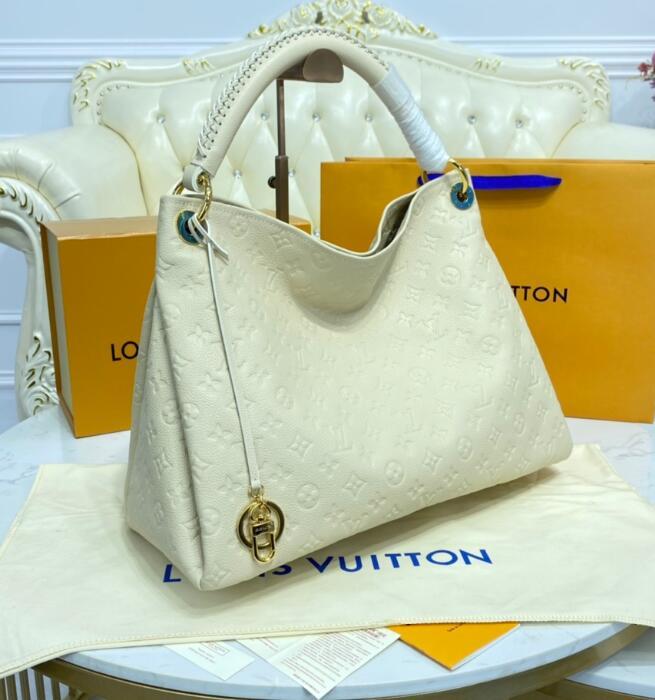 SAMC - LOV Bags - 2464