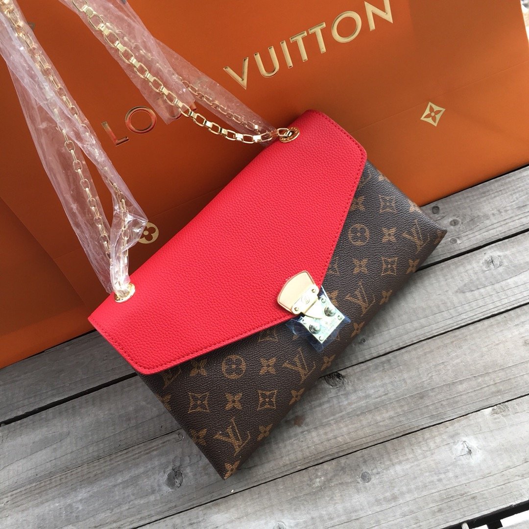 EN - New Arrival Bags LUV 210