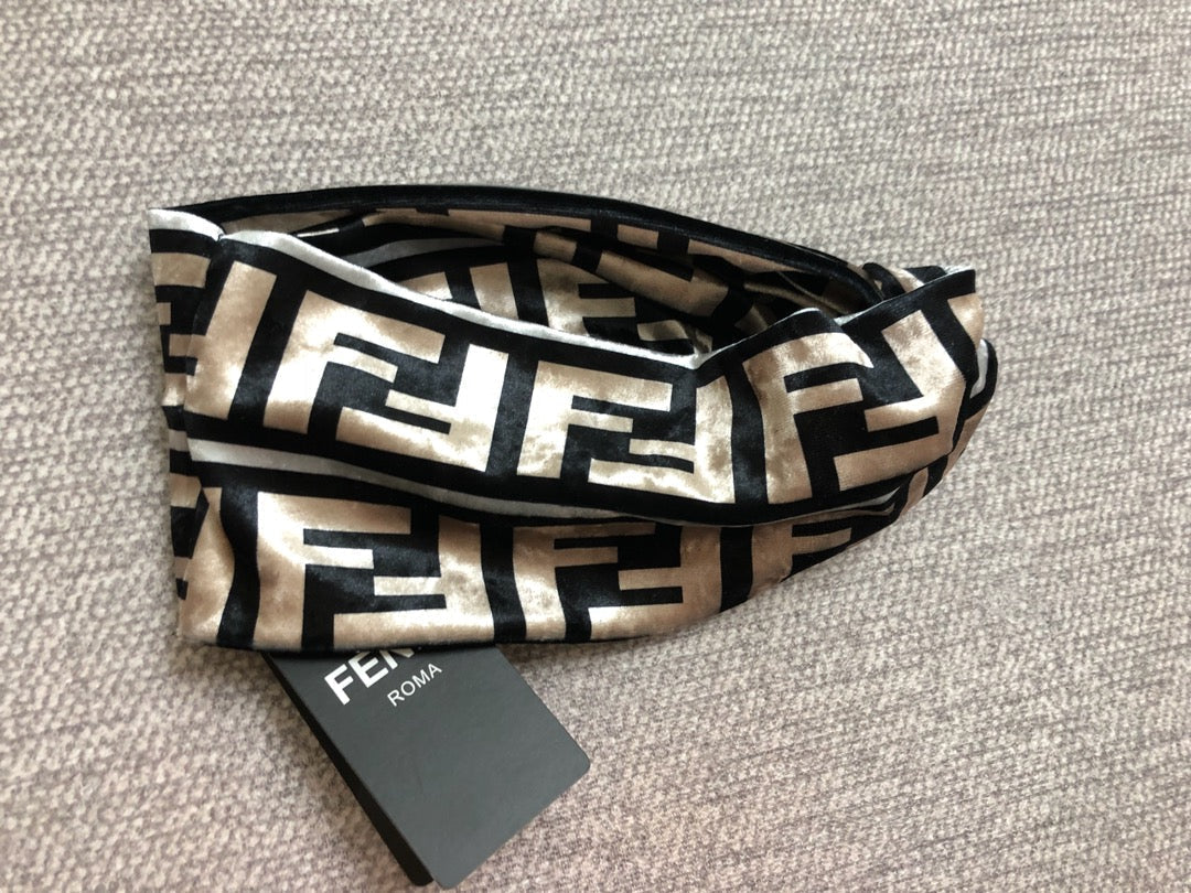EN - Luxury Hair Band FEI 022