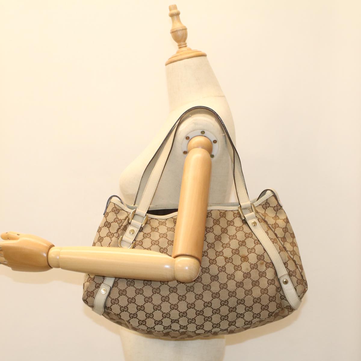 GUCCI GG Canvas Shoulder Bag Beige 130736 54128