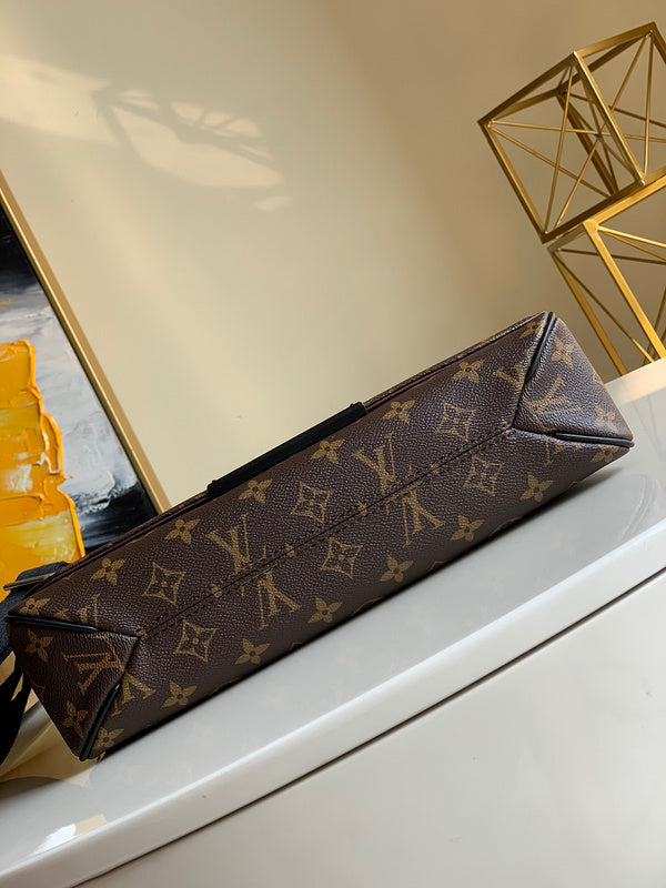 LOV2 Bags - Luxurious Bags  1245