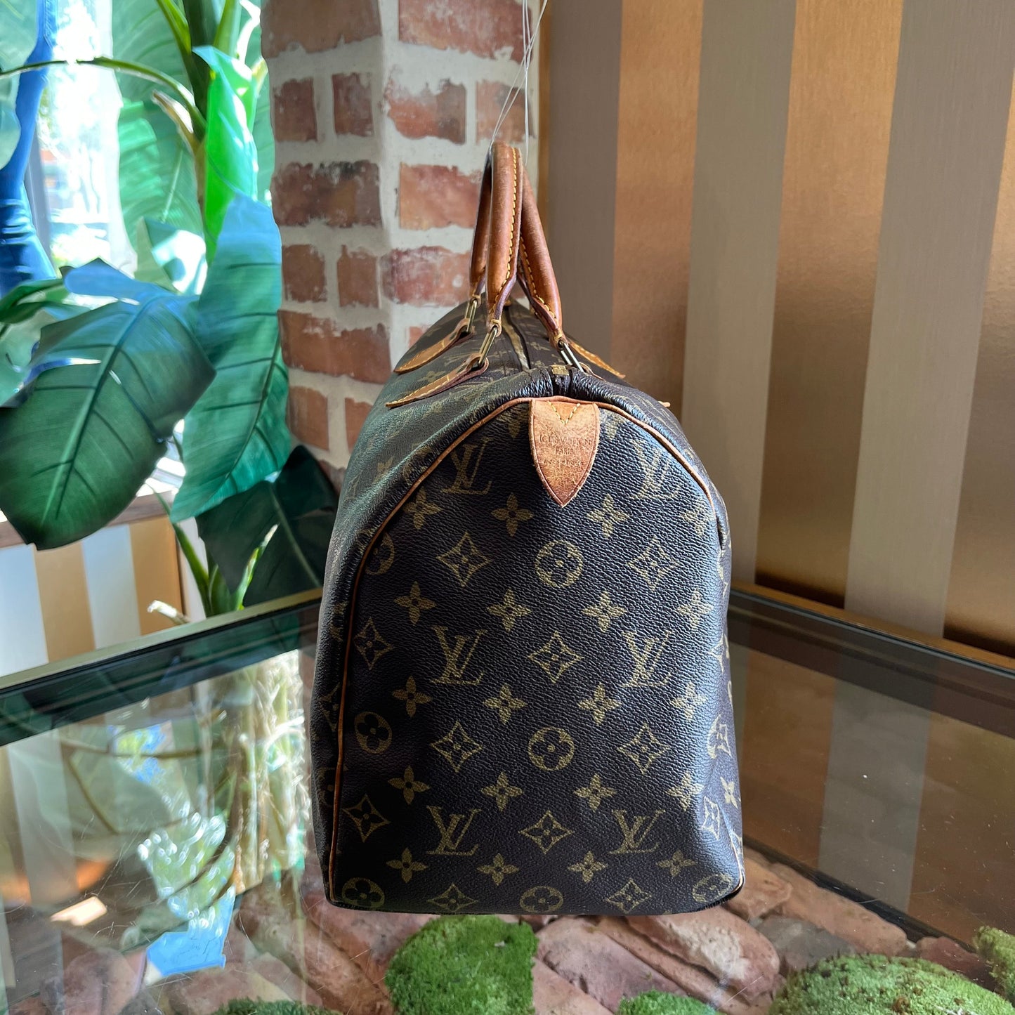 LOUIS VUITTON Vintage Monogram Canvas Speedy 40