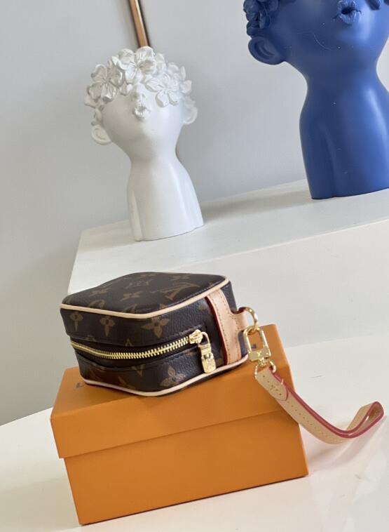 SAMC - LOV Bags - 1602