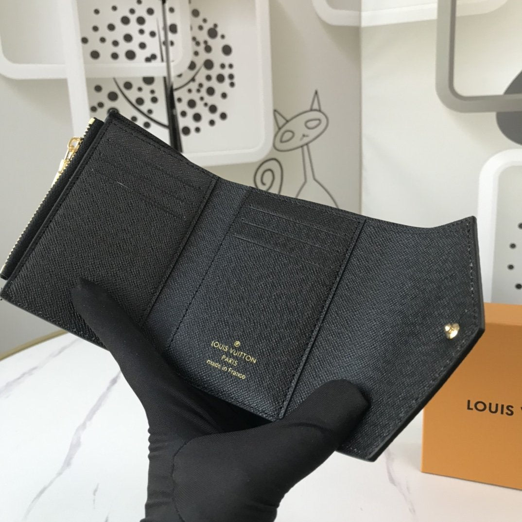 EN - New Arrival Wallet LUV 028