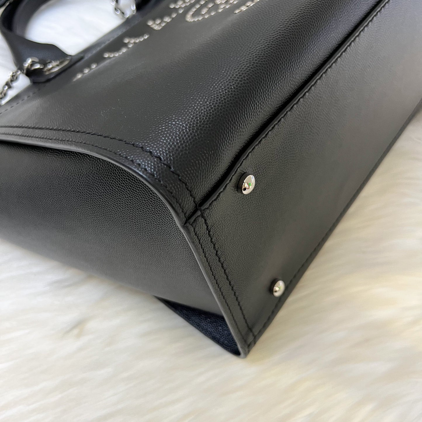 GLM-Small / Medium Deauville Tote in Black Caviar and SHW
