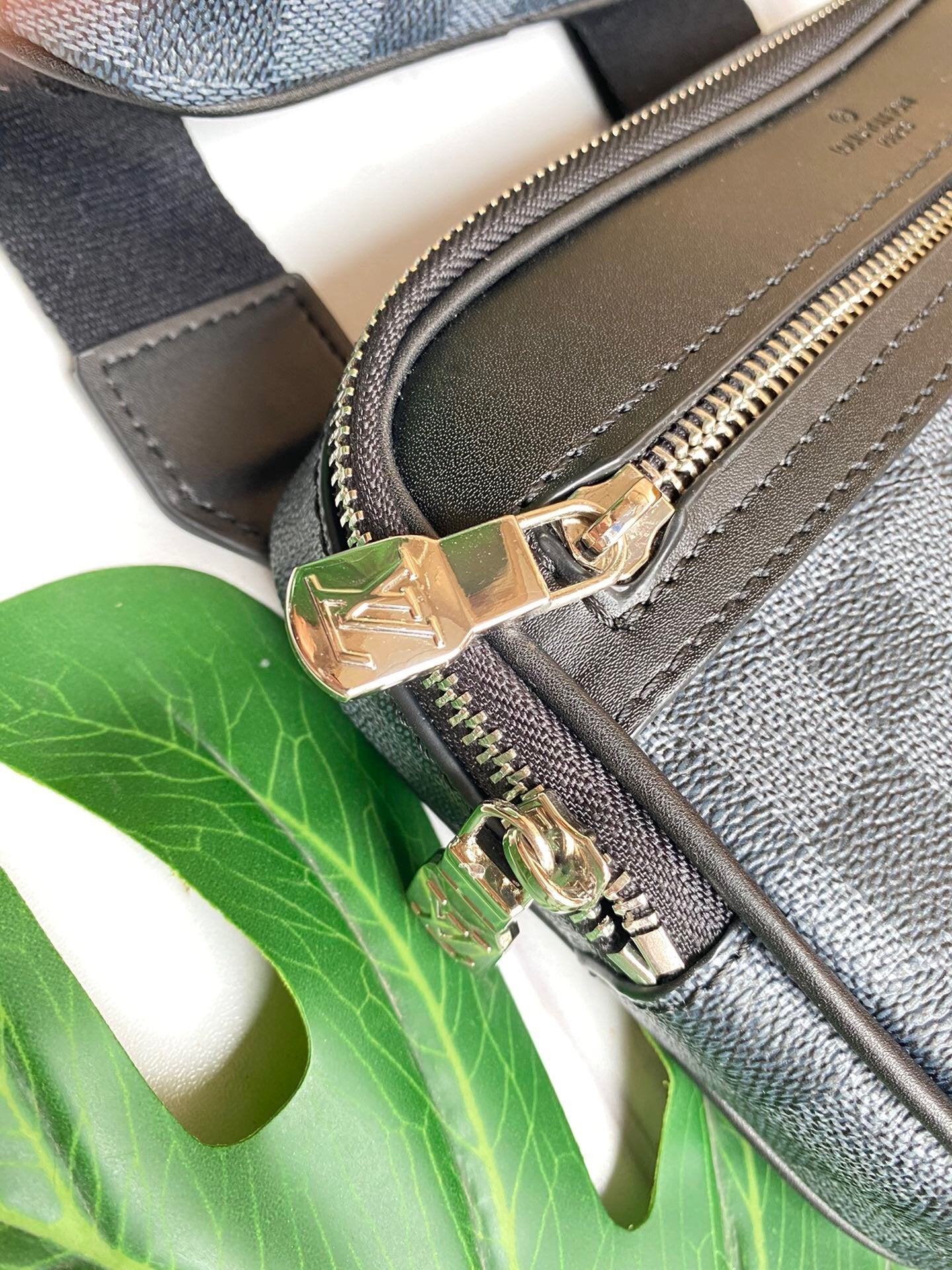 EN - New Arrival Bags LUV 136