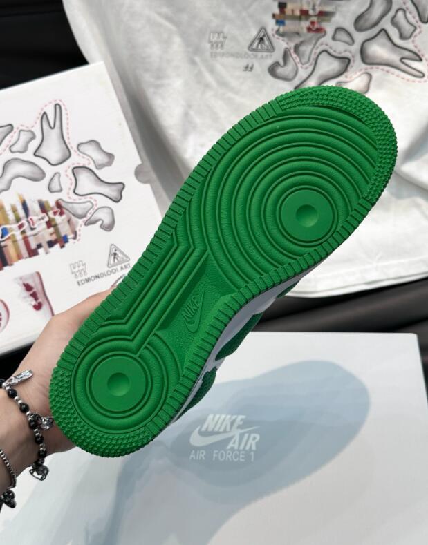 SAMC - NKE Shoes - 346