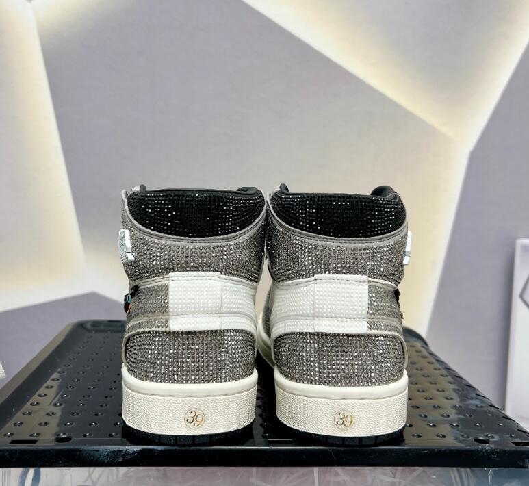 SAMC - NKE Shoes - 203
