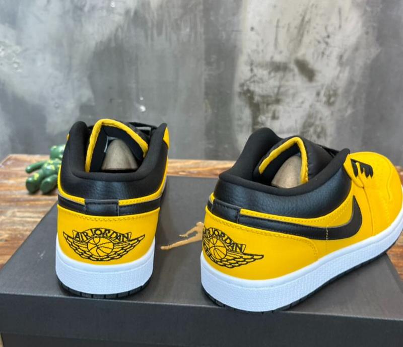SAMC - NKE Shoes - 899