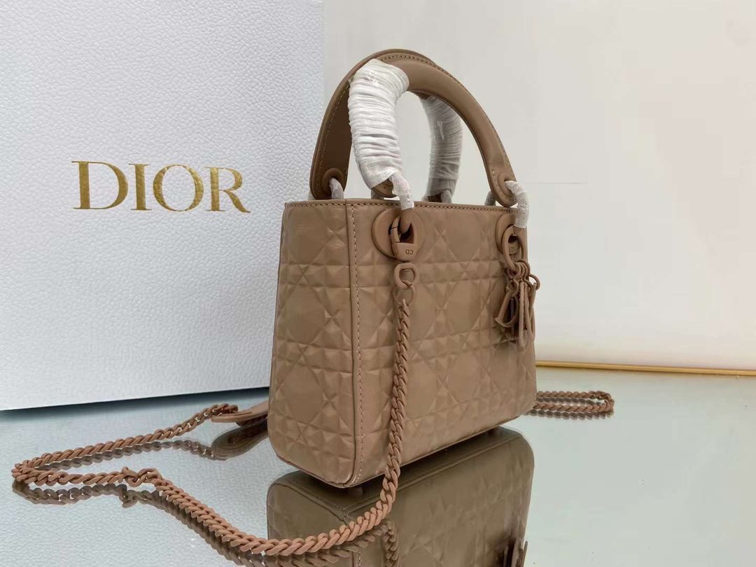 GLAMI Mini Lady Bag Cannage with Beaded Motif, Brown, For Women WomenÃ¢â‚¬â„¢s Handbags, Crossbody Bags, 18cm CD
