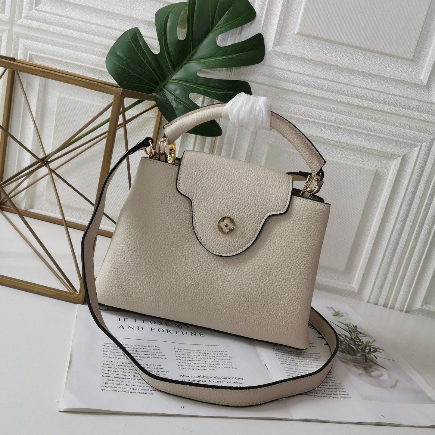 EN - New Arrival Bags LUV 243