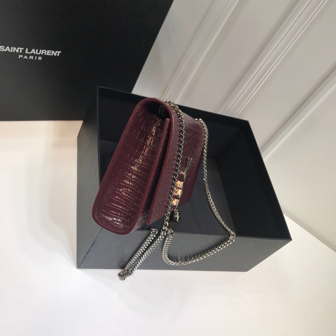 GLAMI Kate MeGLAMIum Chain Bag With Tassel In Embossed CrocoGLAMIle Dark Violet For Women 9.4in/24cm YSL