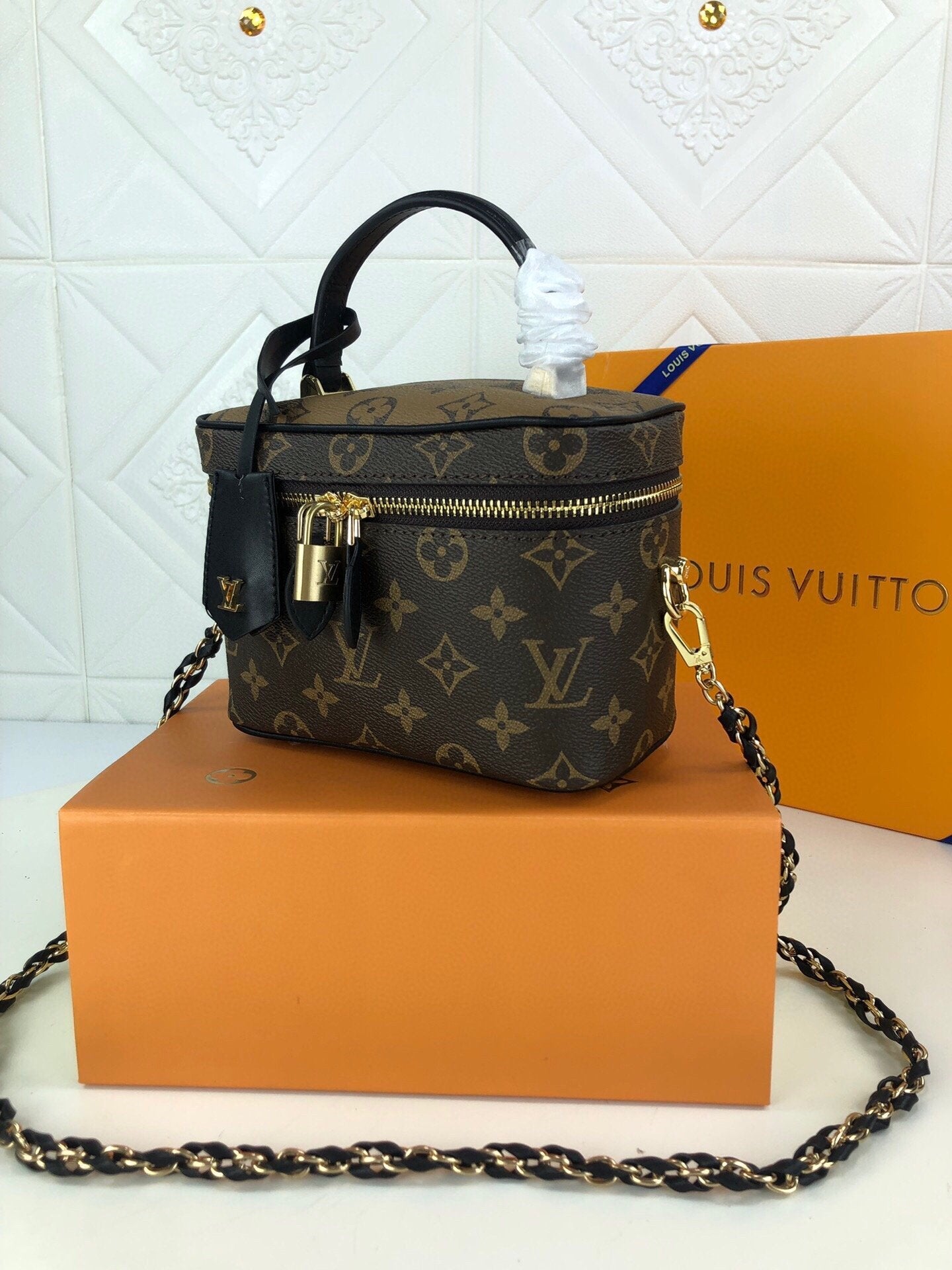 EN - New Arrival Bags LUV 026