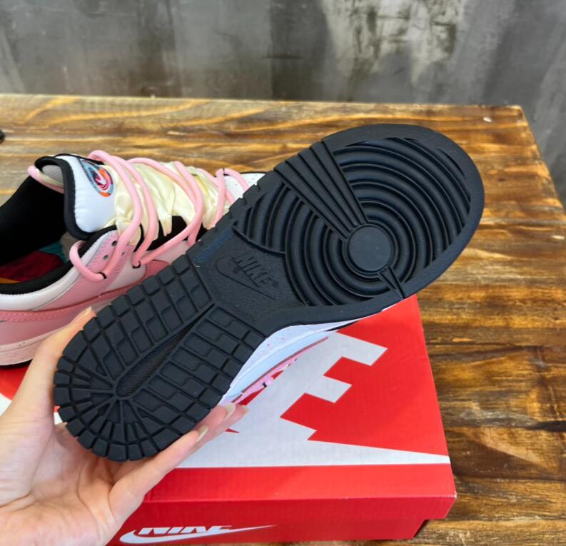 SAMC - NKE Shoes - 337