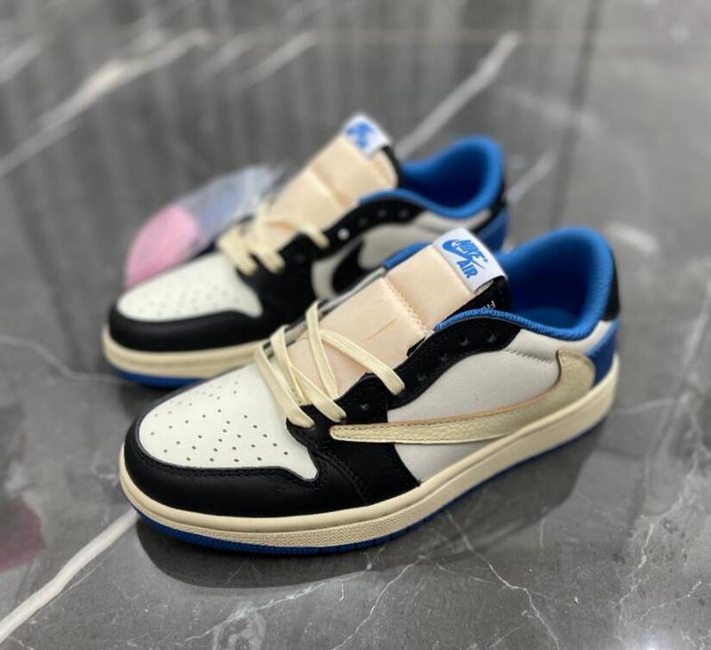 SAMC - NKE Shoes - 1070