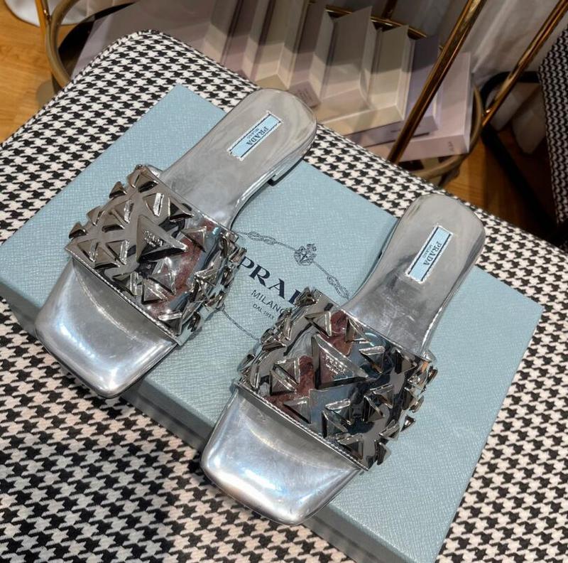 GlamyWomen Shoes - 235