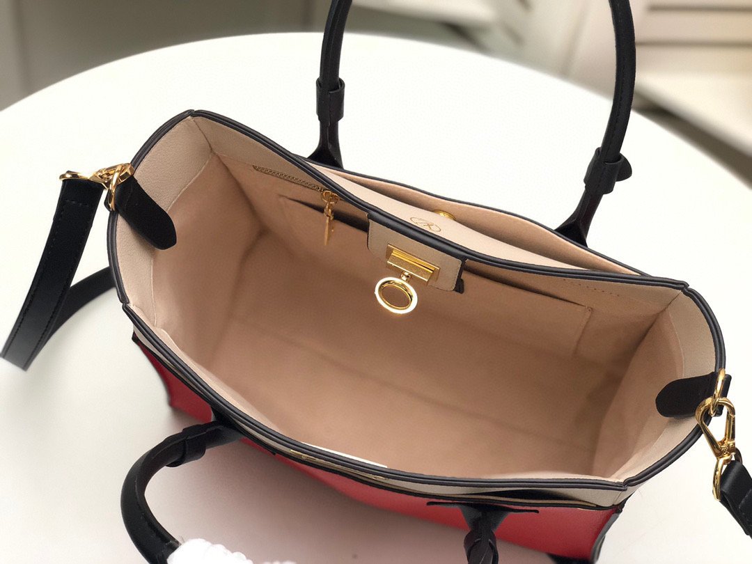 EN - New Arrival Bags LUV 043