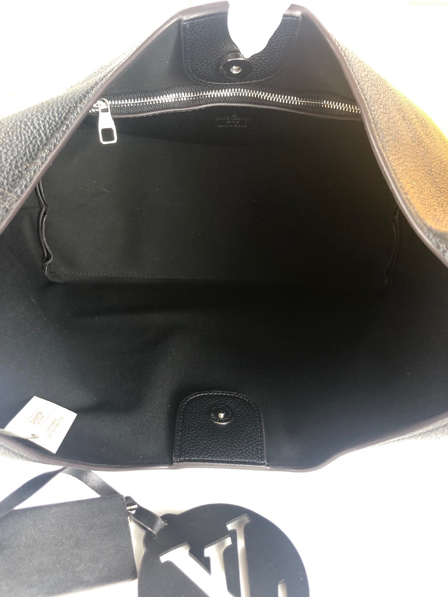 EN - New Arrival Bags LUV 050