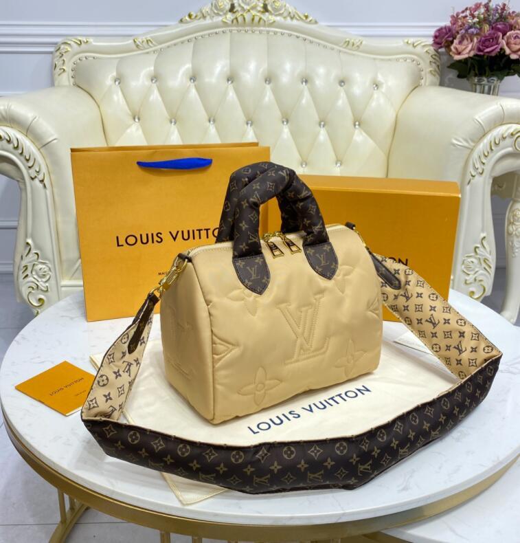 SAMC - LOV Bags - 1937