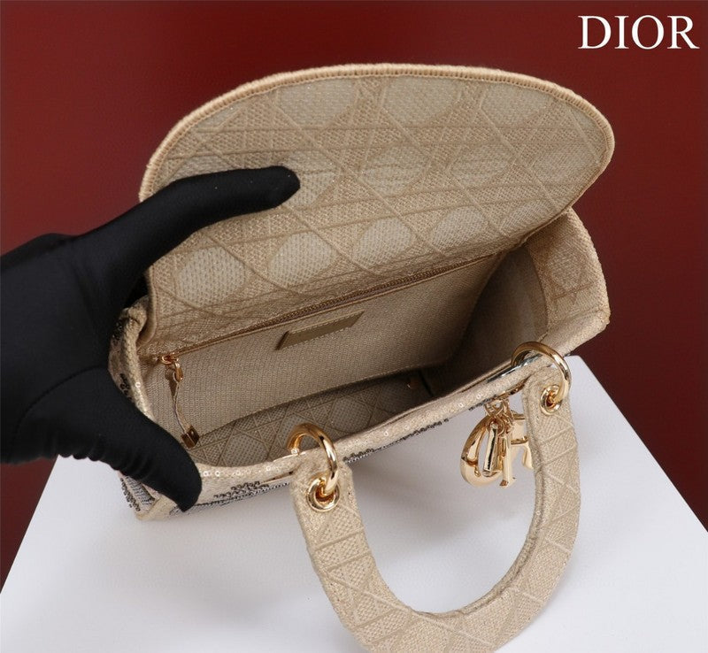 Glami Fashion - DIR Bags - 2017