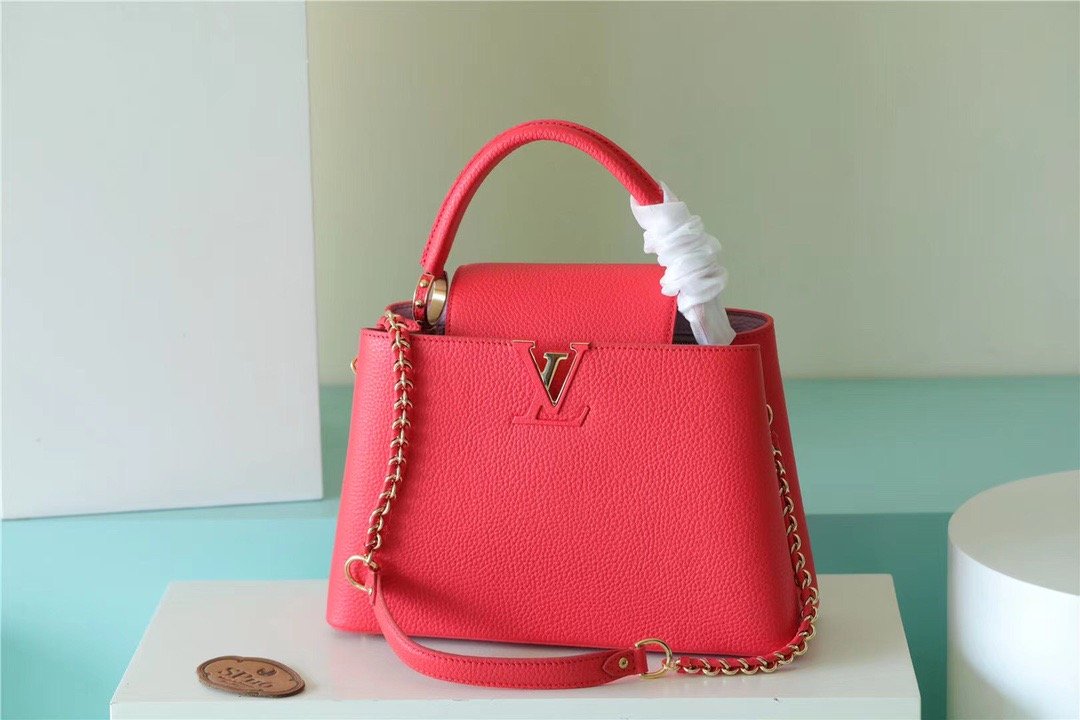 LV Capucines MM Taurillon Red For Women, WomenÃ¢â‚¬â„¢s Bags, Shoulder And Crossbody Bags 12.4in/31.5cm LVÃ‚Â 