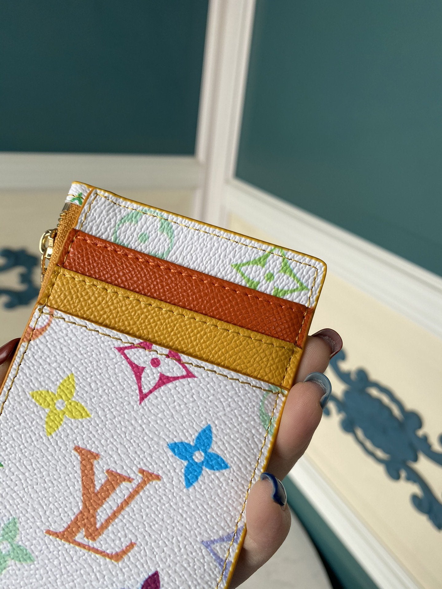 EN - New Arrival Wallet LUV 020