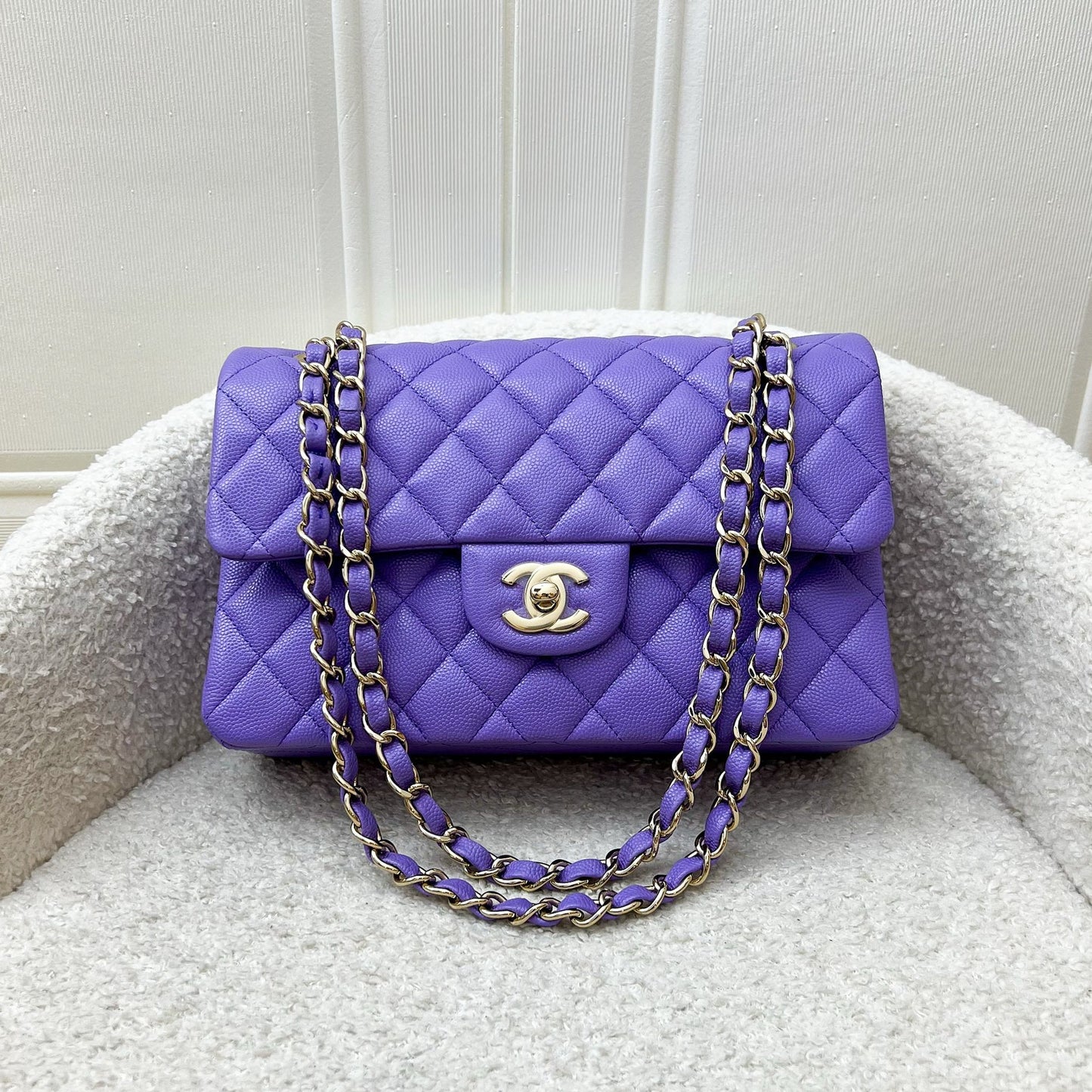 GLM-Classic Flap Small CF in 20S Purple Caviar LGHW