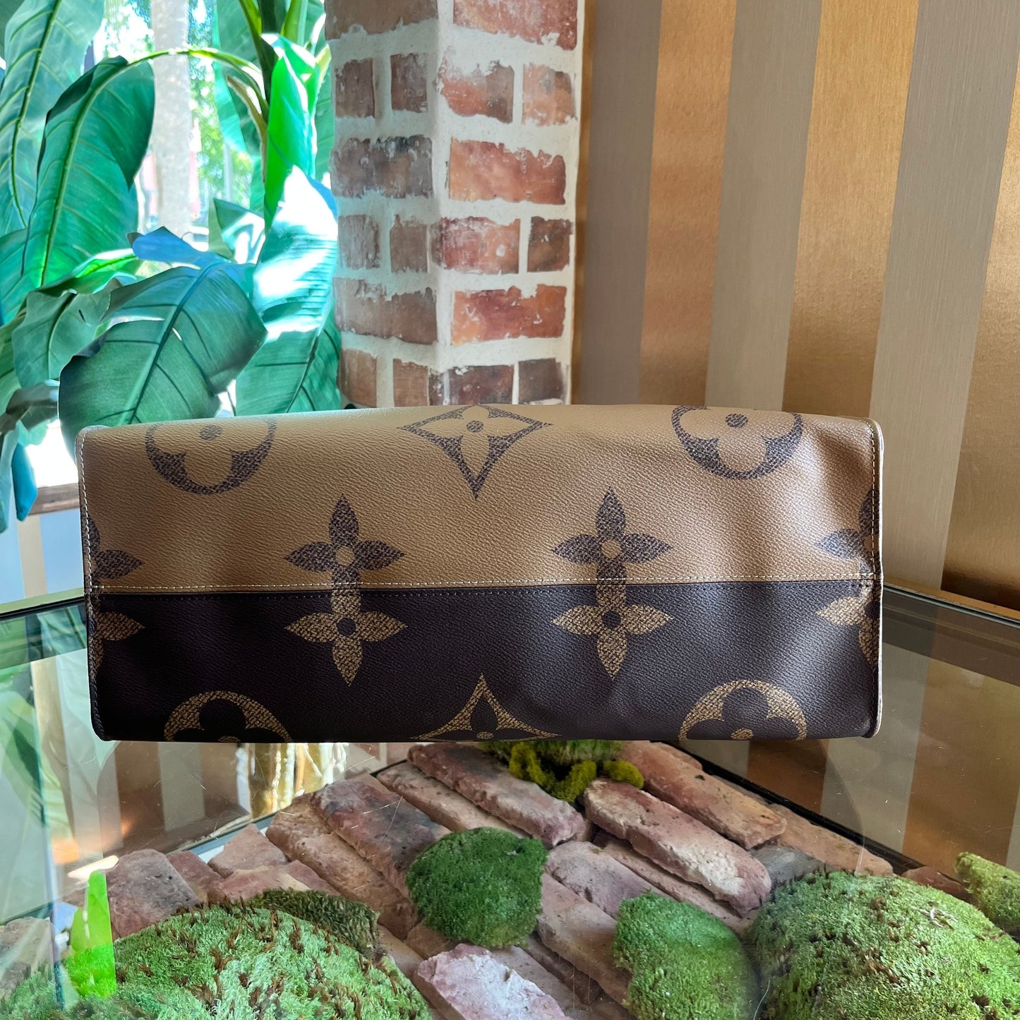 LOUIS VUITTON OnTheGo GM Giant Monogram Reverse Canvas Tote Bag