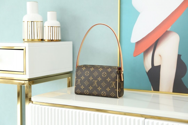 LOV2 Bags - Luxurious Bags  1351