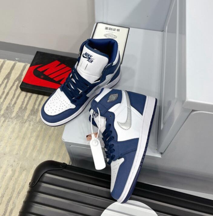 SAMC - NKE Shoes - 1597