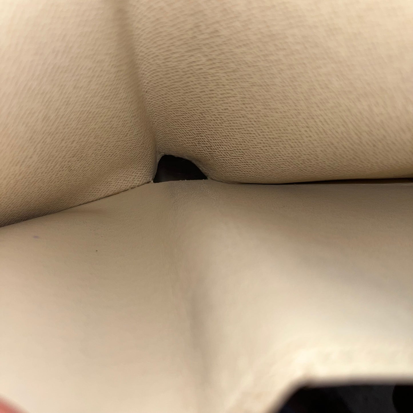 LOUIS VUITTON Joey Portofeuil Damier Azur Wallet
