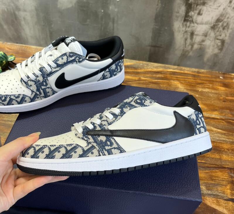 SAMC - NKE Shoes - 484