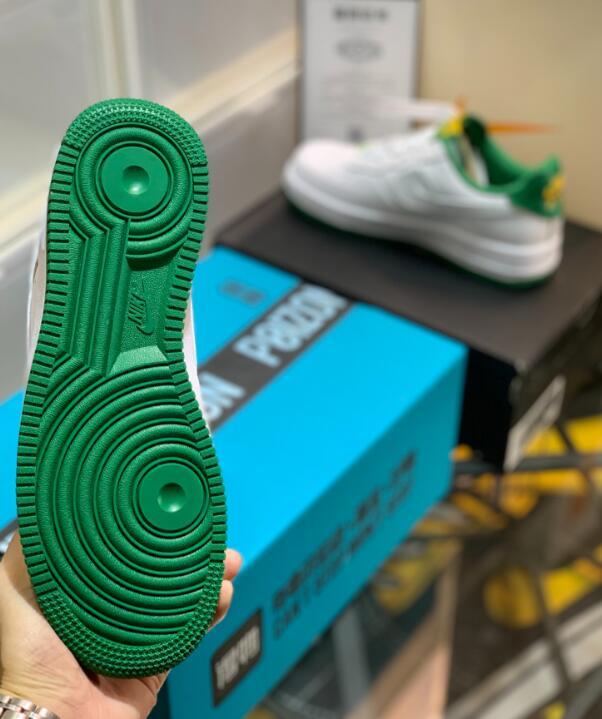 SAMC - NKE Shoes - 693