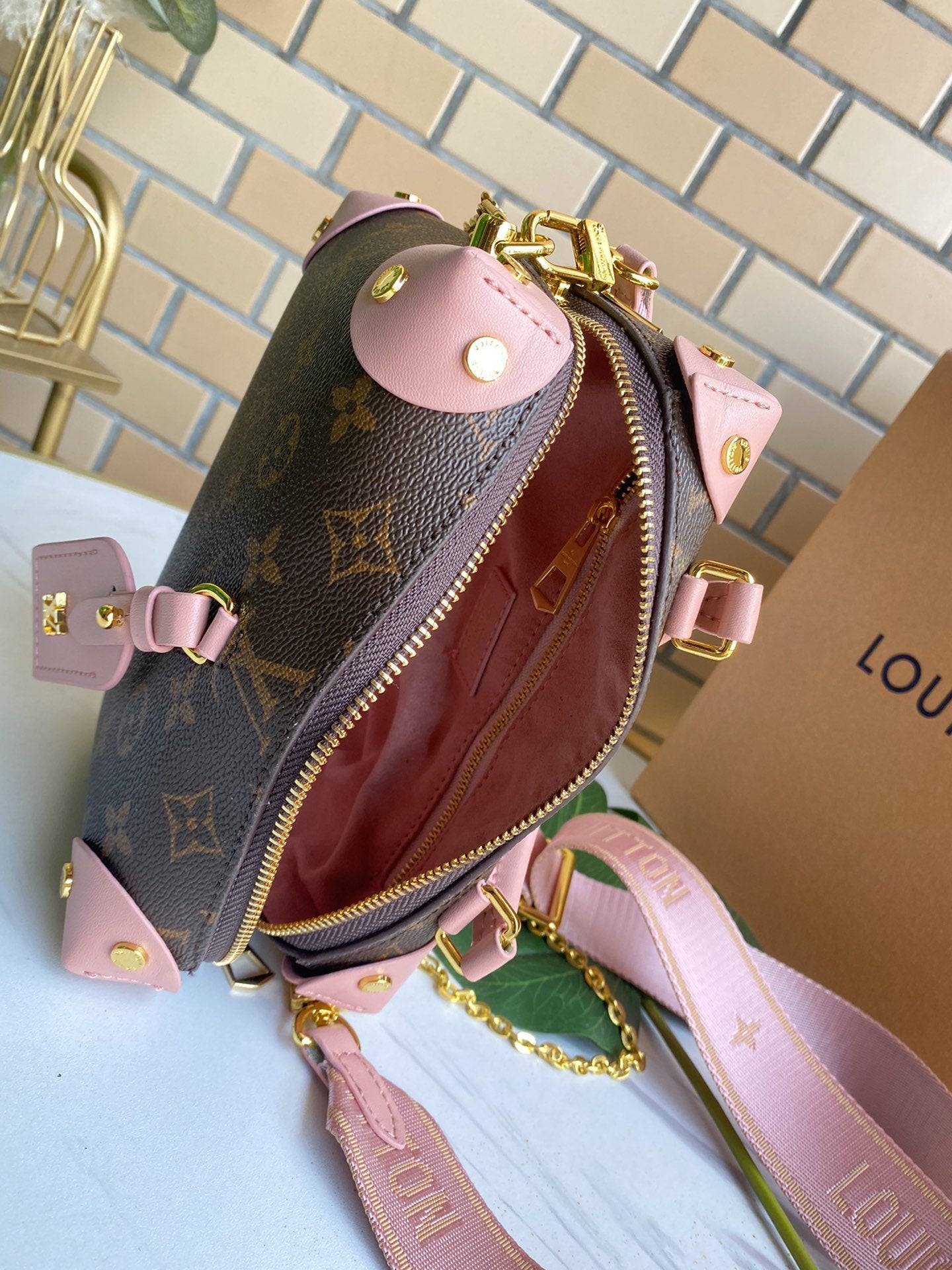 EN - New Arrival Bags LUV 107