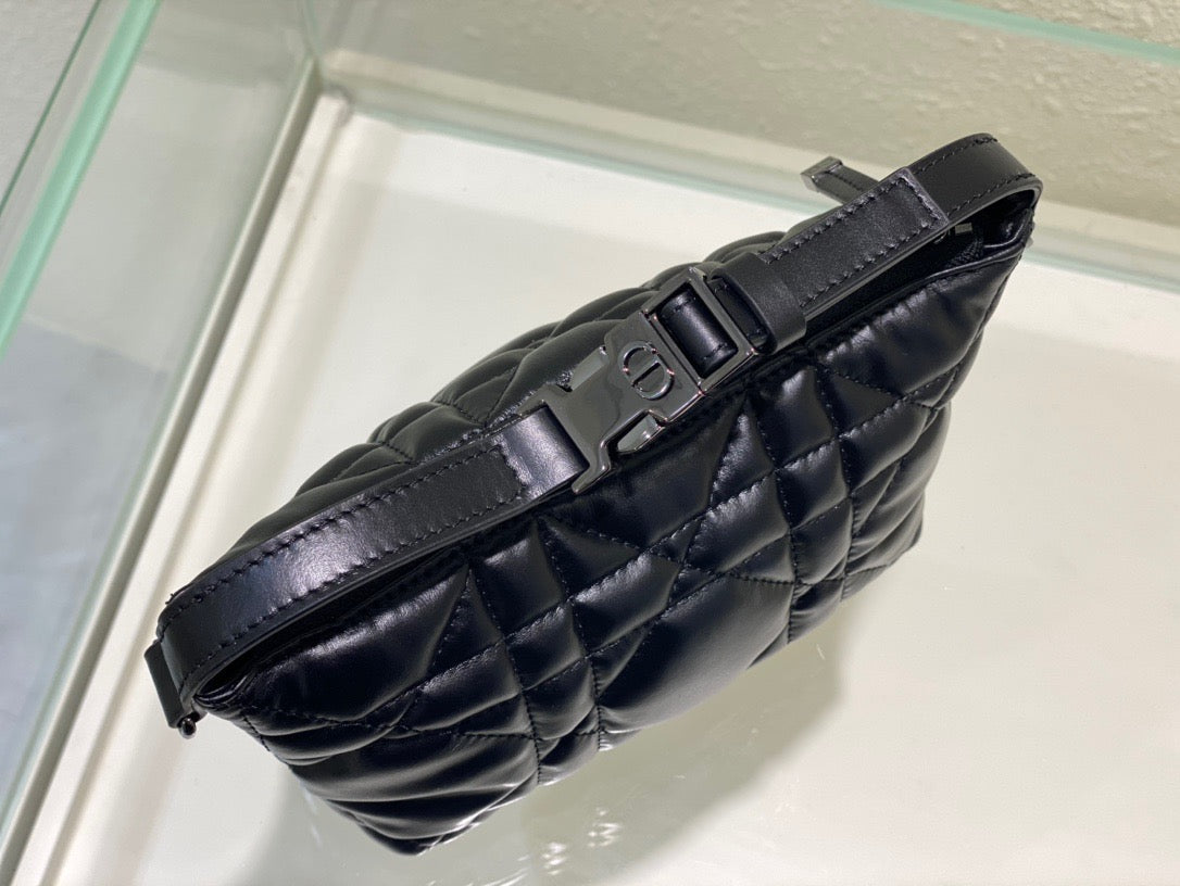 GLAMI Small DYORTravel Nomad Pouch Black, For Women, WomenÃ¢â‚¬â„¢s Handbags 6in/15cm CD S5553BMIG_M900