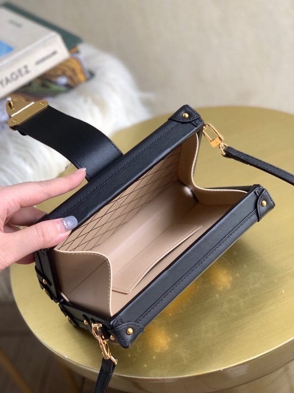 LOV2 Bags - Luxurious Bags  1344