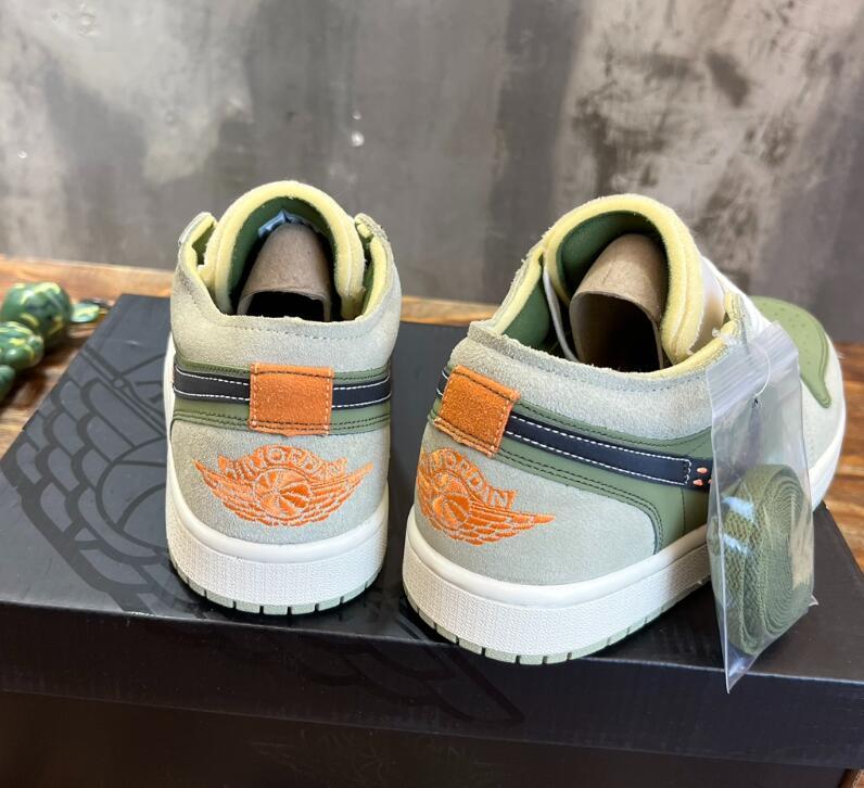 SAMC - NKE Shoes - 228